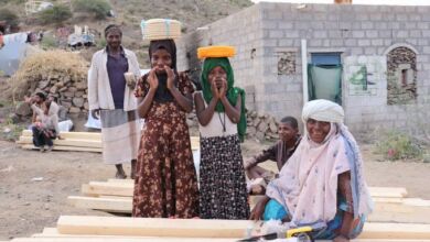 مساعدات نقدية للنازحين